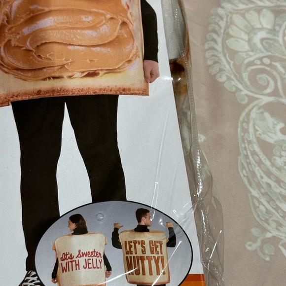 Halloween costume - Picture 3 of 9